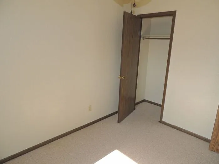 210 S Chestnut St #4 — Photo 10