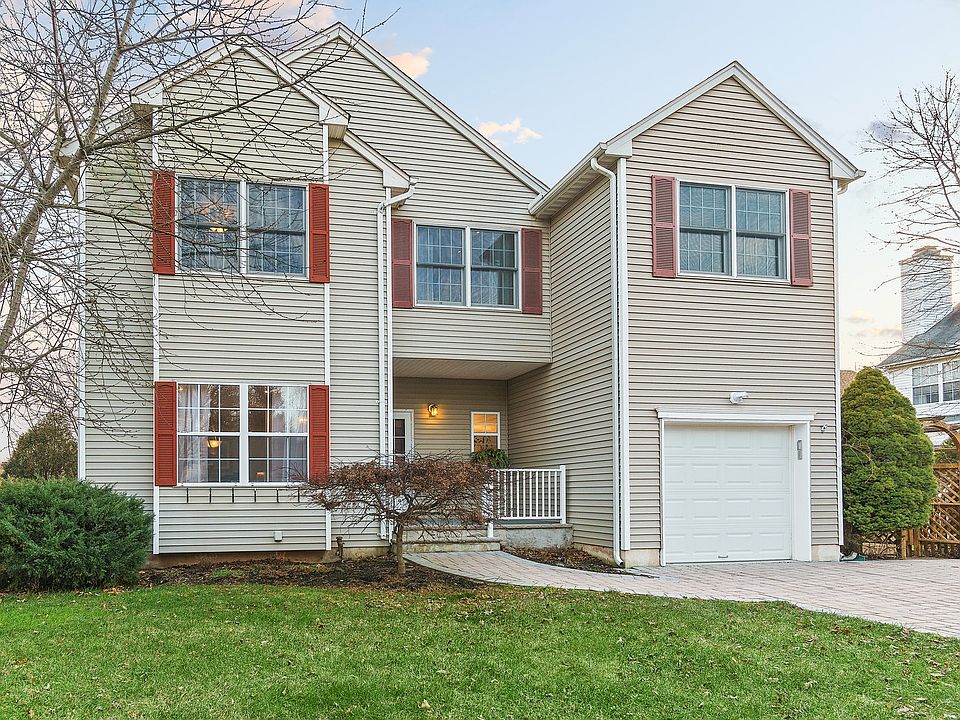 1st image of 42 Huntley Way