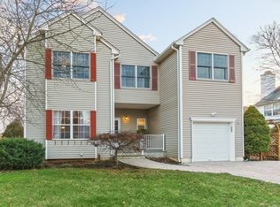 42 Huntley Way, Bridgewater, NJ 08807