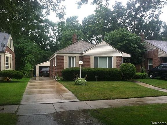 4th image of 18437 Margareta St