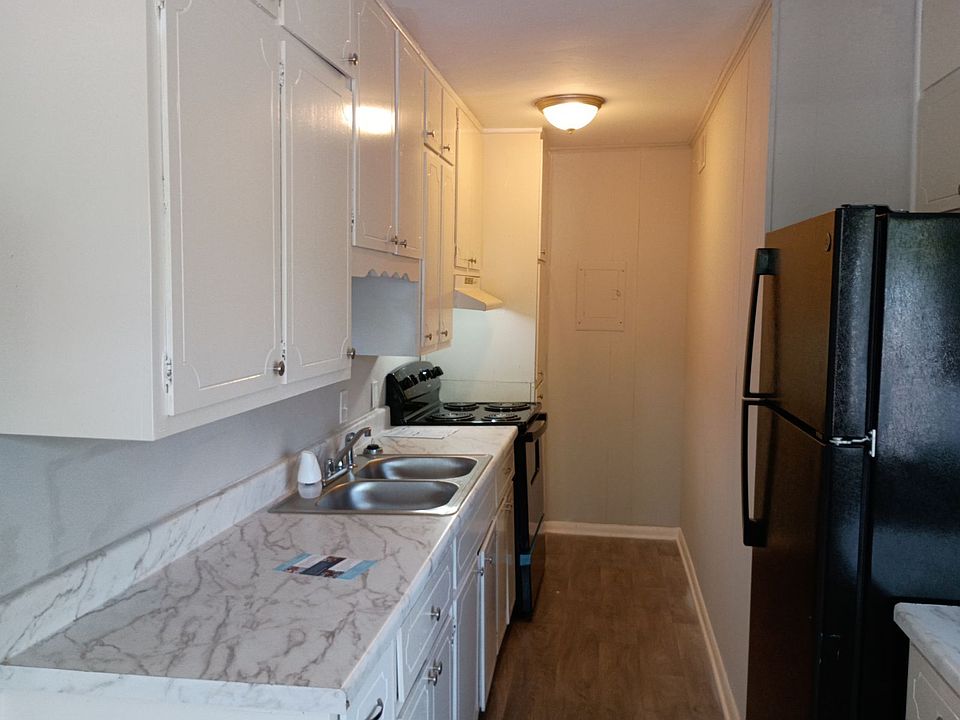 1st image of 1805 Polly Reed Ct