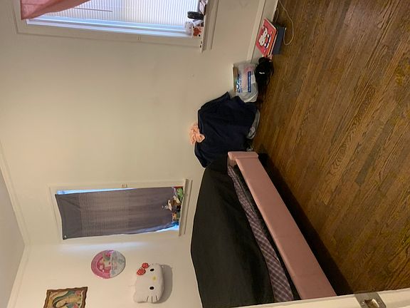 4th image of 8015 S Morgan St