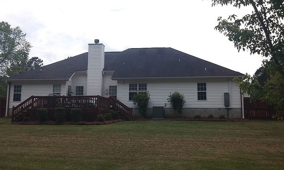 2nd image of 3904 Royal Oak Dr