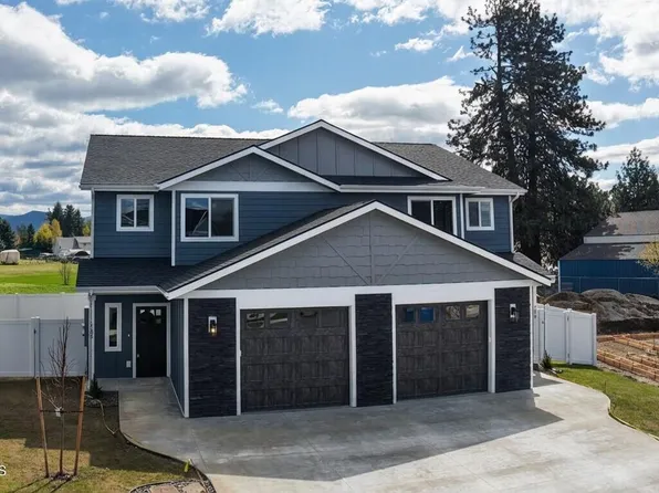 214 E Lobo Loop, Hayden Lake, ID 83835