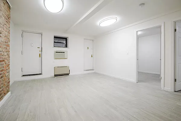 Rented by Green Leaf Management, LLC | media 21