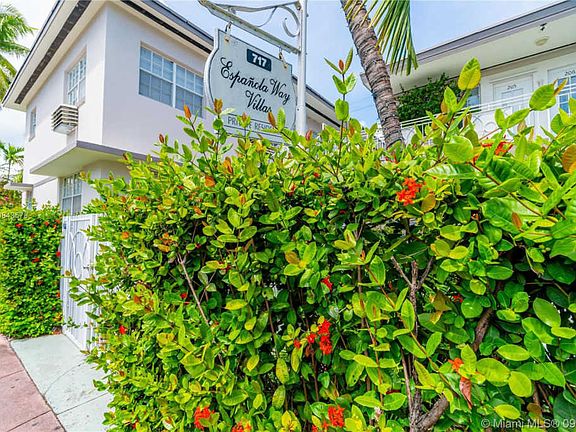 4th image of 717 Espanola Way APT 106