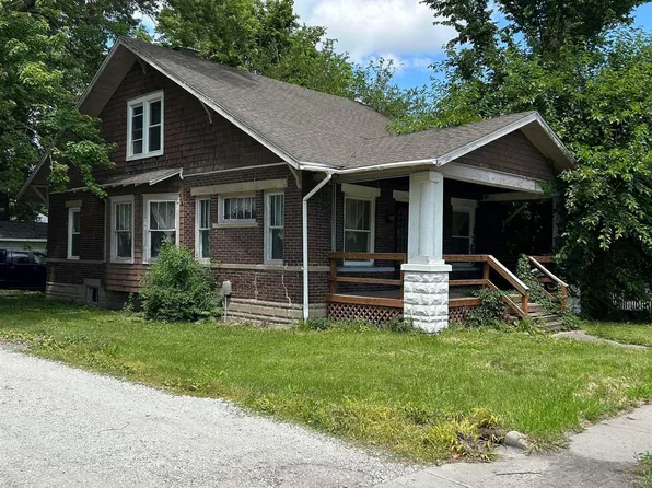 419 N Cherokee St, Taylorville, IL 62568
