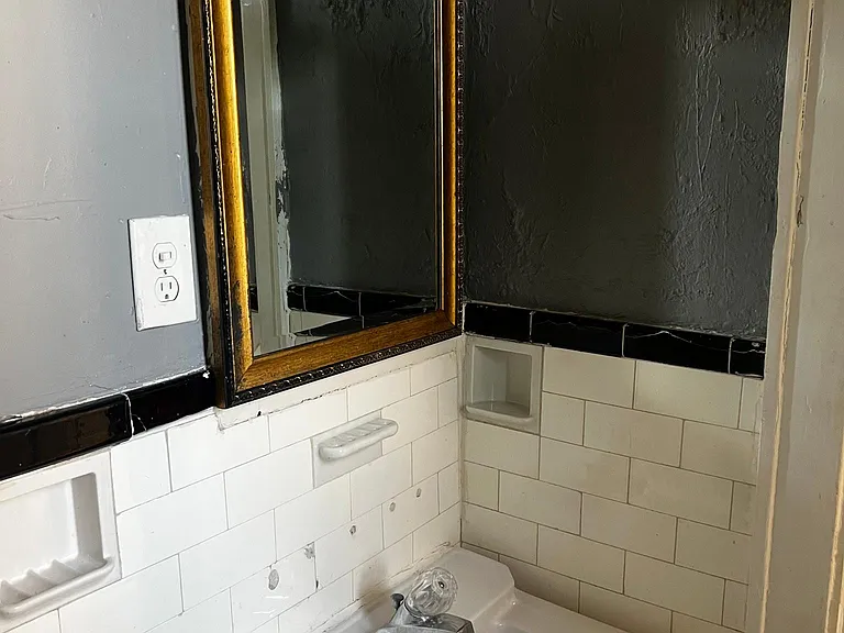 2722 Vine St #6 — Photo 8