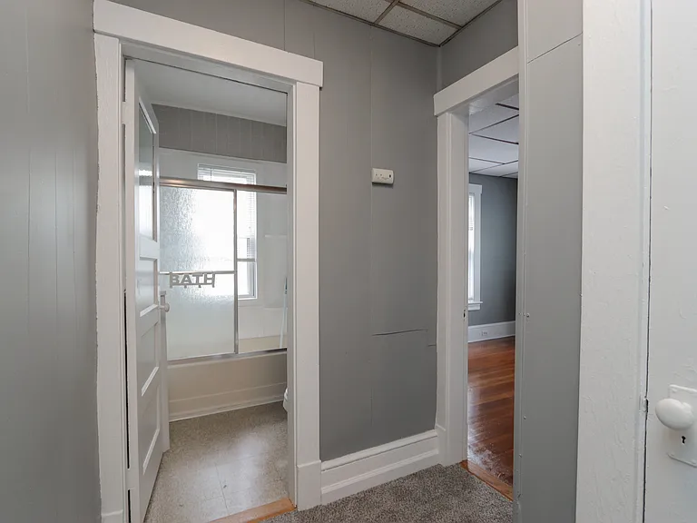 8 Ivy Ave #1 — Photo 33