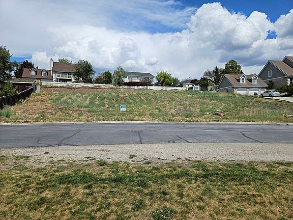 5th image of 234 W 1080th St N