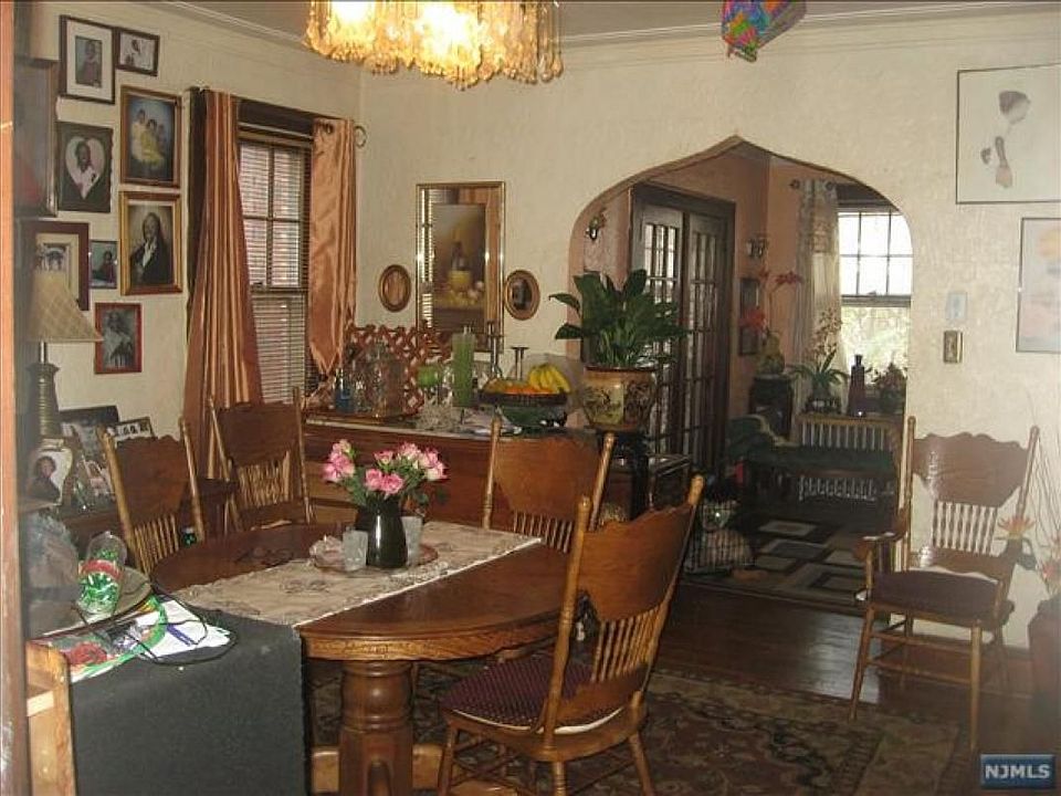 Building Photo 3