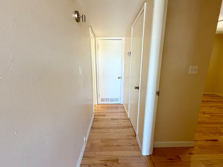 L6 — Photo 29