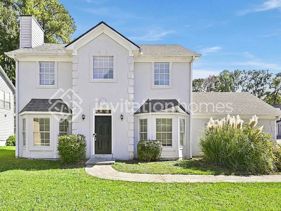 3760 River Lake Shr
