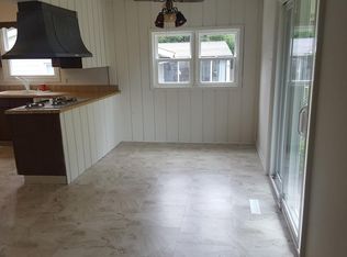 290 Fern Dr, Elk Grove Village, IL 60007