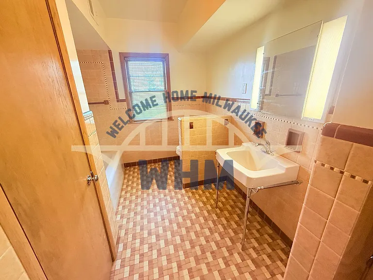 8575 N Hawthorne Rd — Photo 9