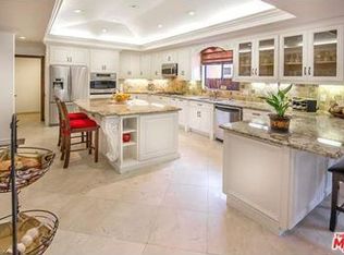 16149 Dickens St, Encino, CA 91436