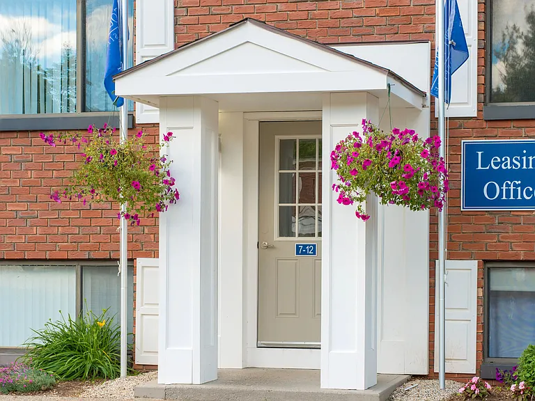 Our leasing office is your gateway to finding your new home at Country Manor.