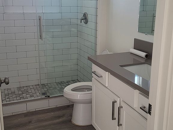 2nd image of 220 S G St APT B