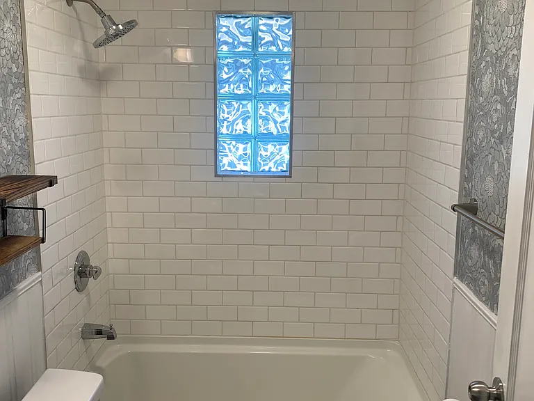 1109 N Bosart Ave — Photo 10