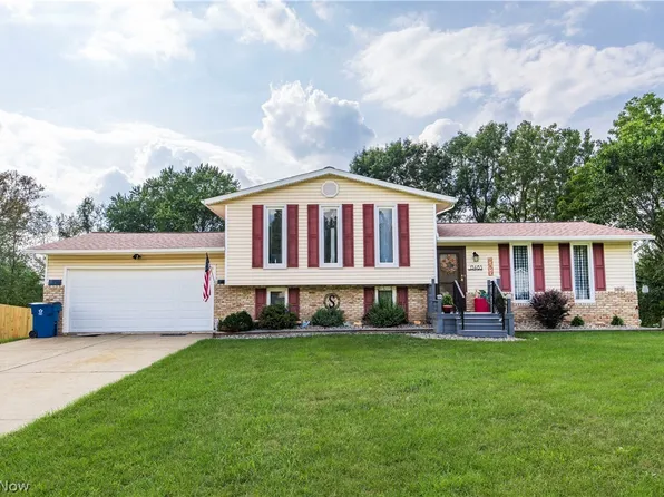 13485 Sunflower Ave NW, Mogadore, OH 44260