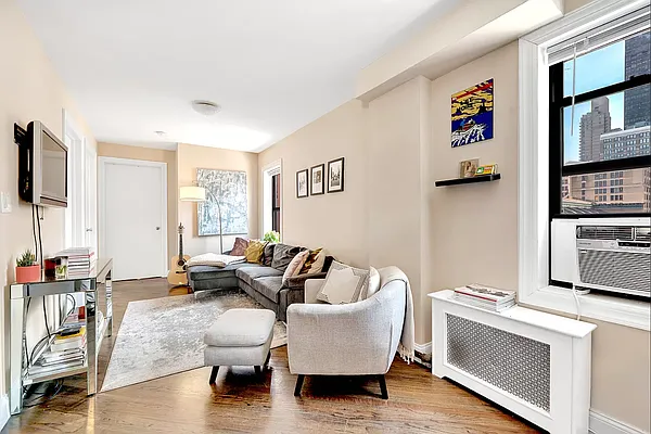 Rented by REAL New York | media 6