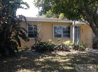821 S M St, Lake Worth, FL 33460