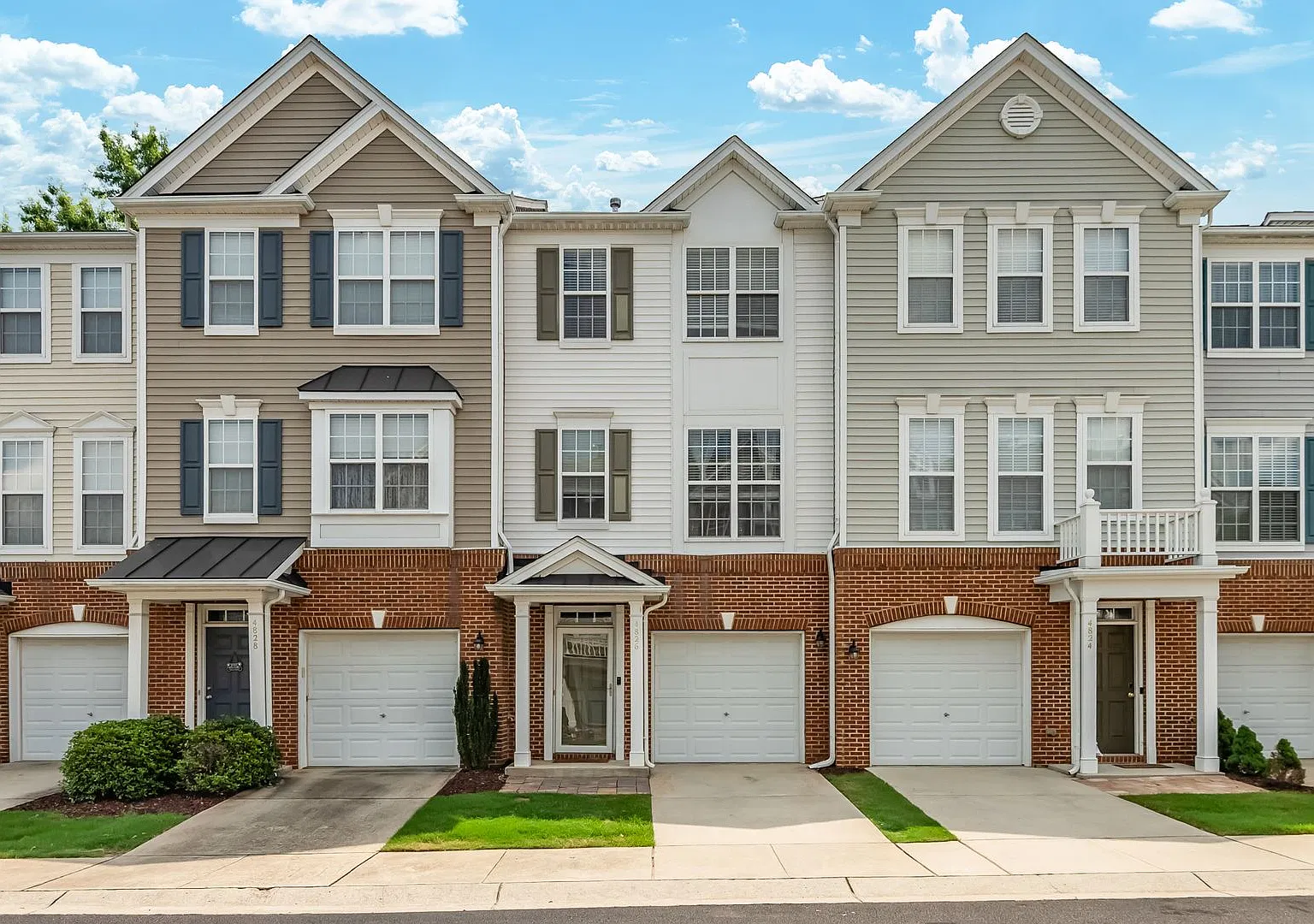 Spacious North Raleigh Townhome, just minutes from North Hills — Photo 1