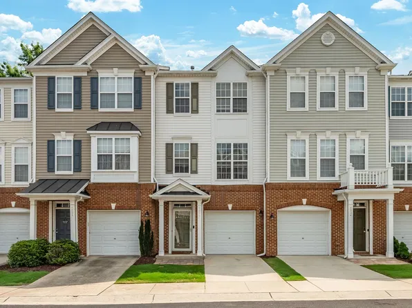 4826 Wyatt Brook Way, Raleigh, NC 27609