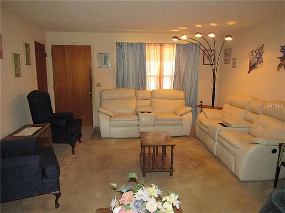 4th image of 710 E Voorhis Ave