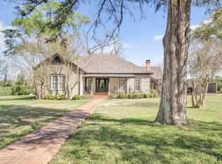 403 Hubbard Dr, Henderson, TX 75652