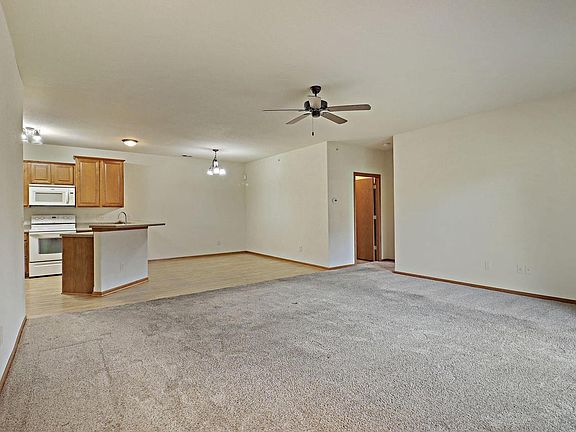 3rd image of 7156 Parkside LANE #141
