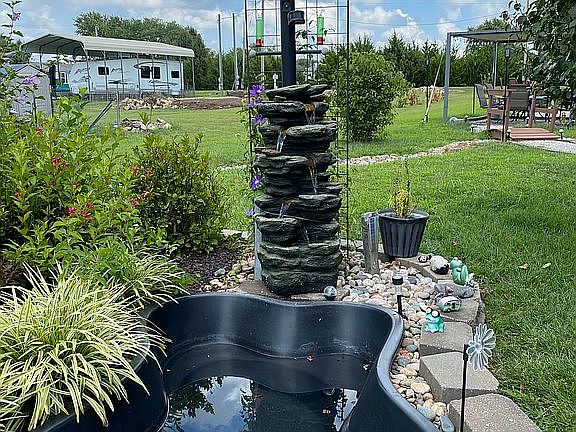 Recessed pond 
