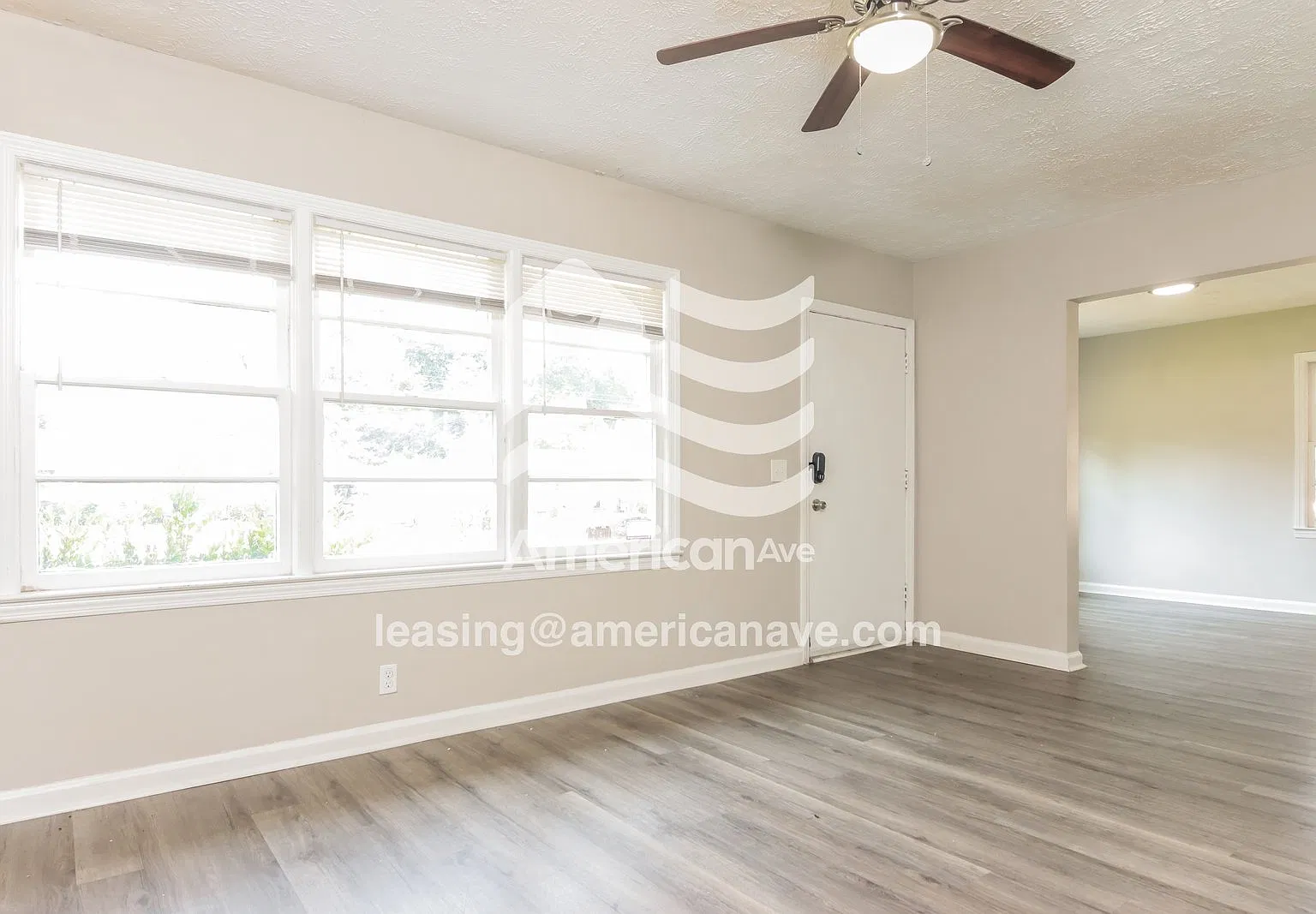 3 bed, 1.0 bath, 1209 sqft, $1,335 — Photo 3