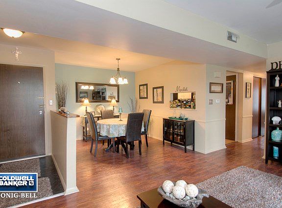 3rd image of 913 Wiltshire Dr APT C