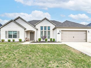 1760 Sunrise Cir, Centerton, AR 72719