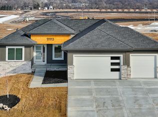 11113 N 161st St, Bennington, NE 68007