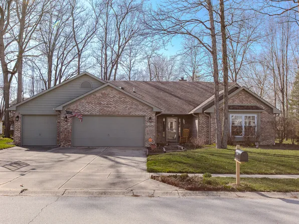 1002 Honeysuckle Dr, Mooresville, IN 46158