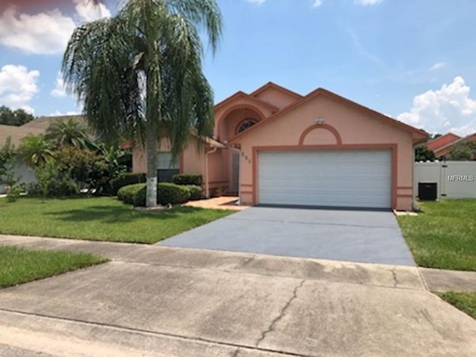 1st image of 707 Country Woods Cir