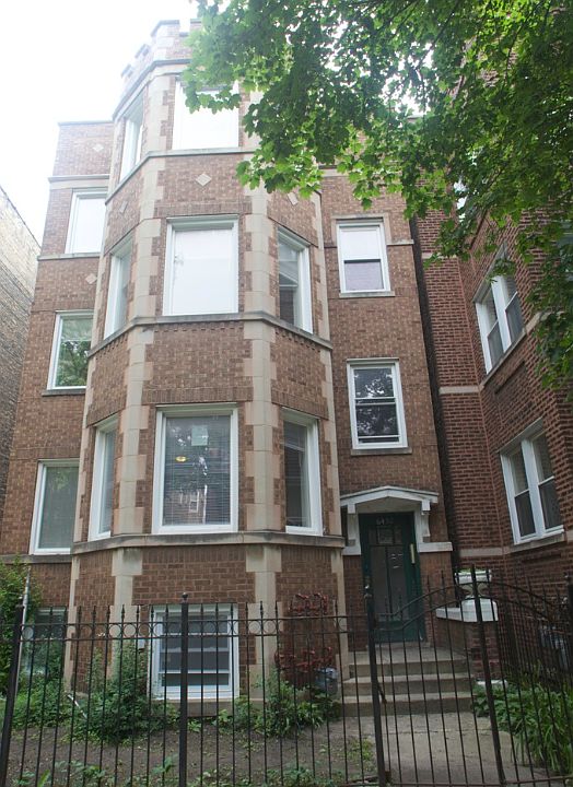 1st image of 6451 N Bosworth Ave APT 3