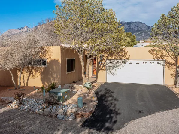 1911 Quail Run Rd NE, Albuquerque, NM 87122