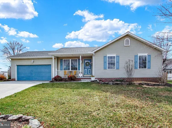 1668 Beech Ln, Hanover, PA 17331