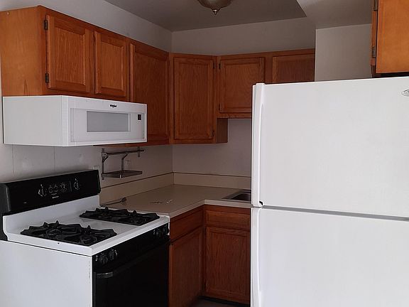 5th image of 2147 Stieber St #118