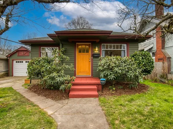 3424 NE Halsey St, Portland, OR 97232