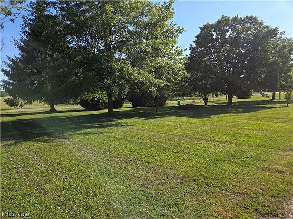 2nd image of 4965 Mellow Ln
