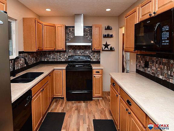 2nd image of 5008 Cresthaven Dr