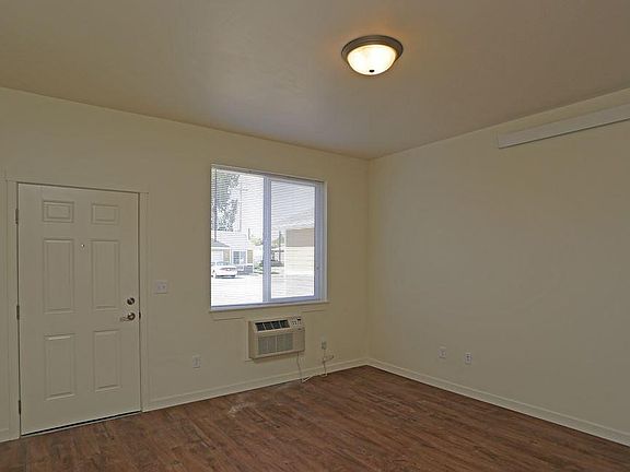2nd image of 1522 Bear St #1522