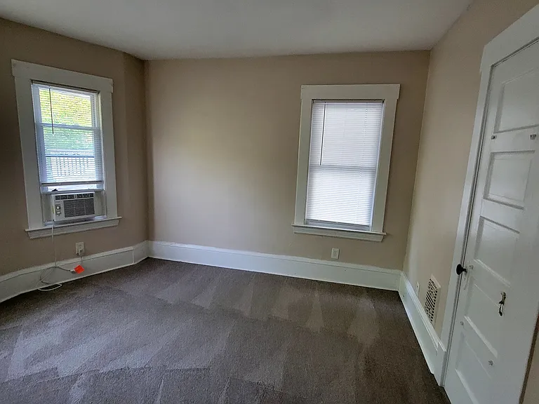 2266 Grandview Ave — Photo 38