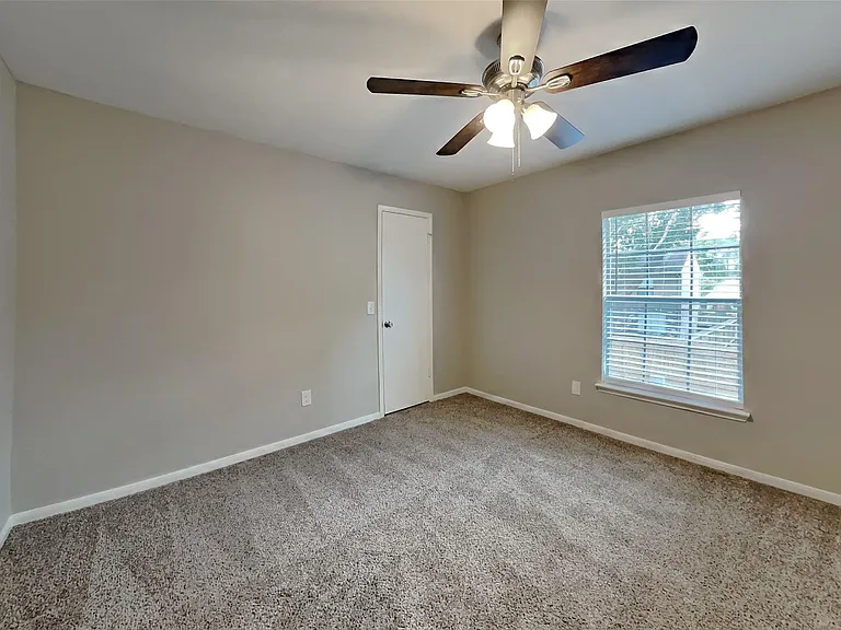 1031 Cascade Creek Dr — Photo 14