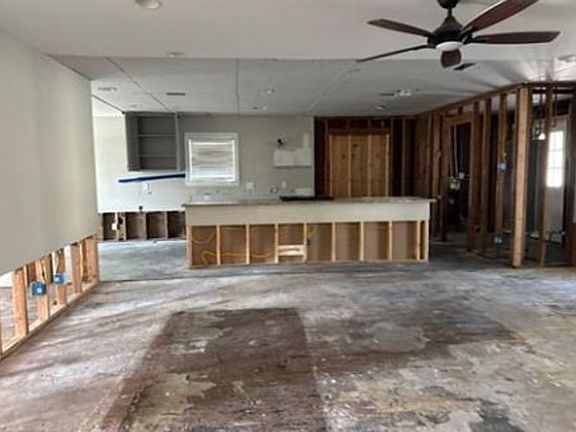 4th image of 18918 Casper Dr