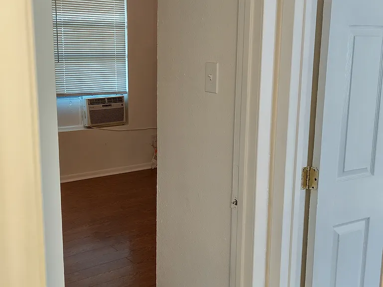1417 Avenue B #1417 — Photo 8